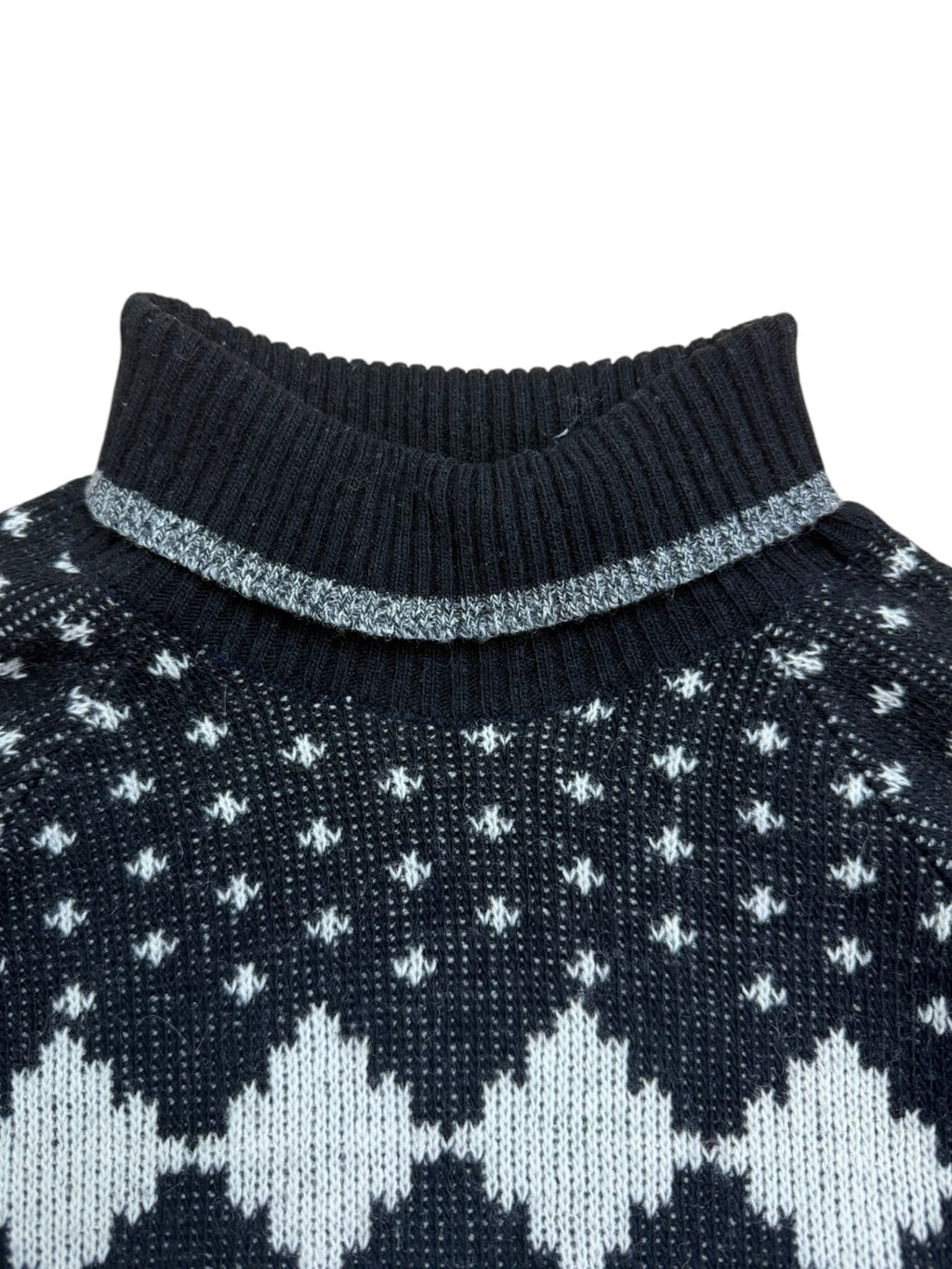 Chipie 80s Embroidered Roll Neck Knit