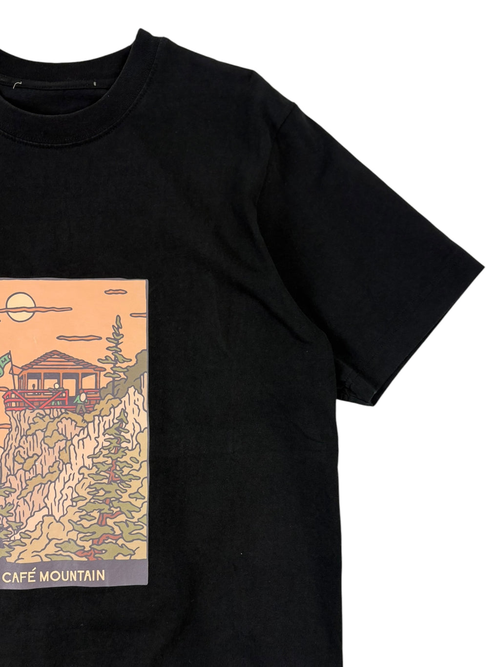 Cafe Mountain Mountainside Print T-Shirt