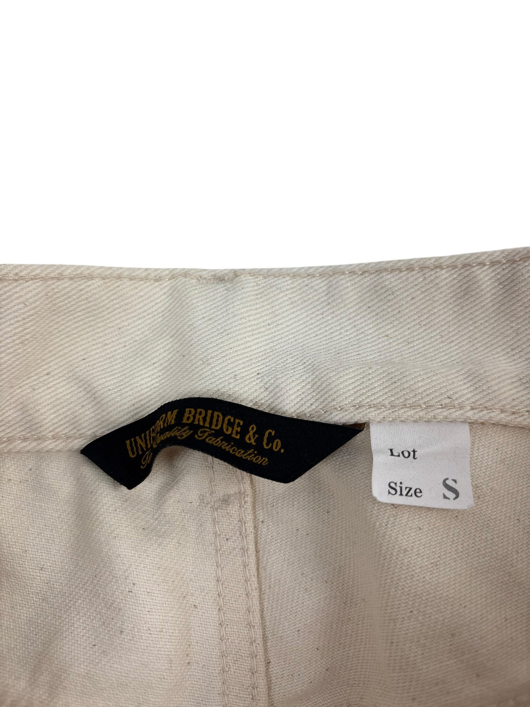 Uniform Bridge Washing Crop Denim Pants