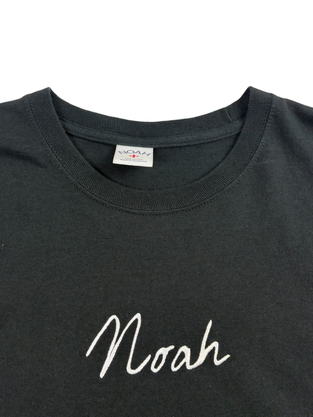 Noah Embrasse Le Poisson Black T-Shirt.
