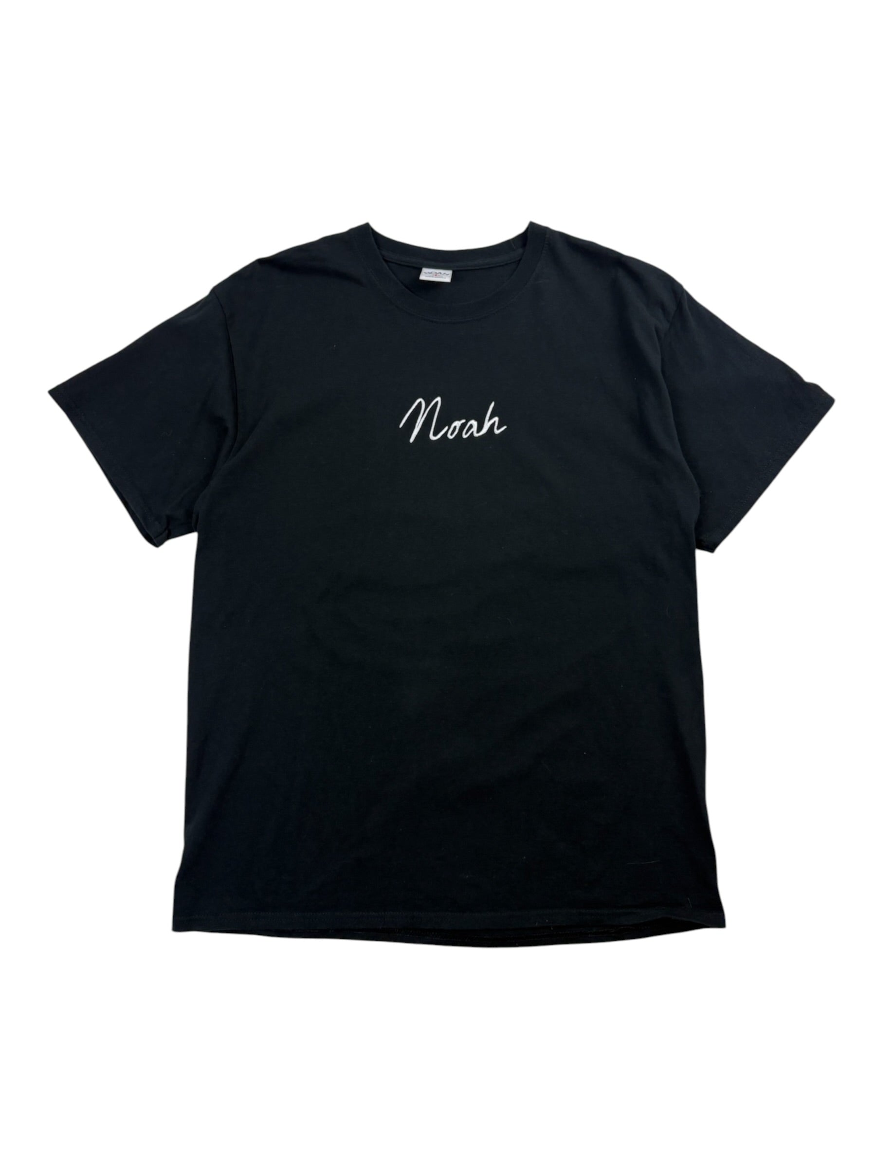 Noah Embrasse Le Poisson Black T-Shirt.