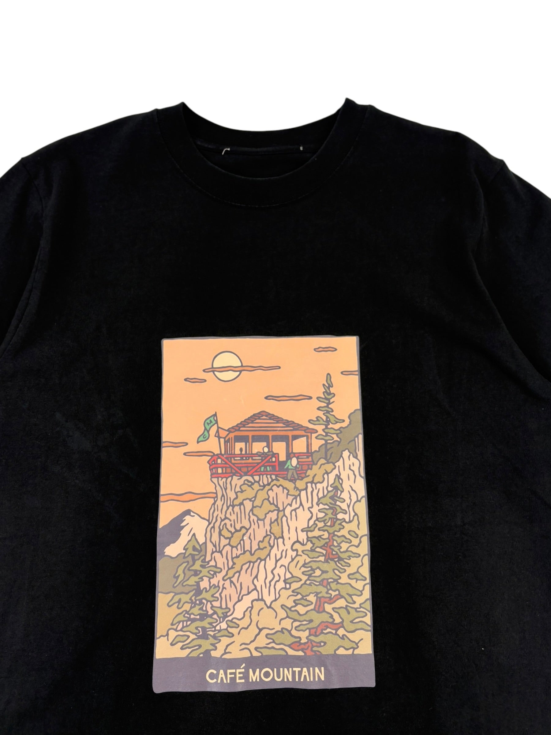 Cafe Mountain Mountainside Print T-Shirt