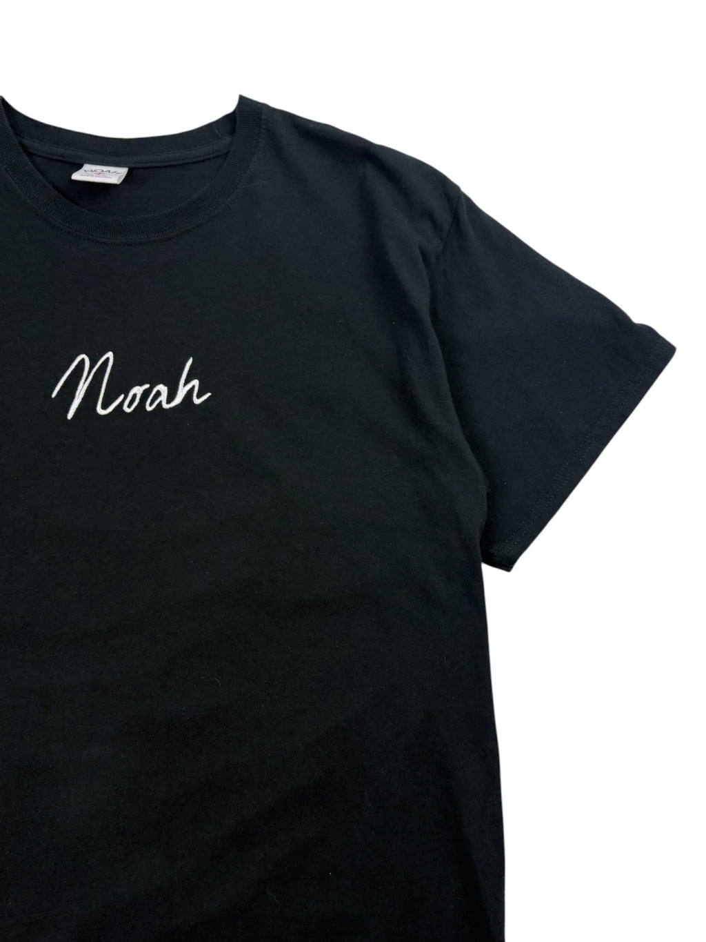 Noah Embrasse Le Poisson Black T-Shirt.