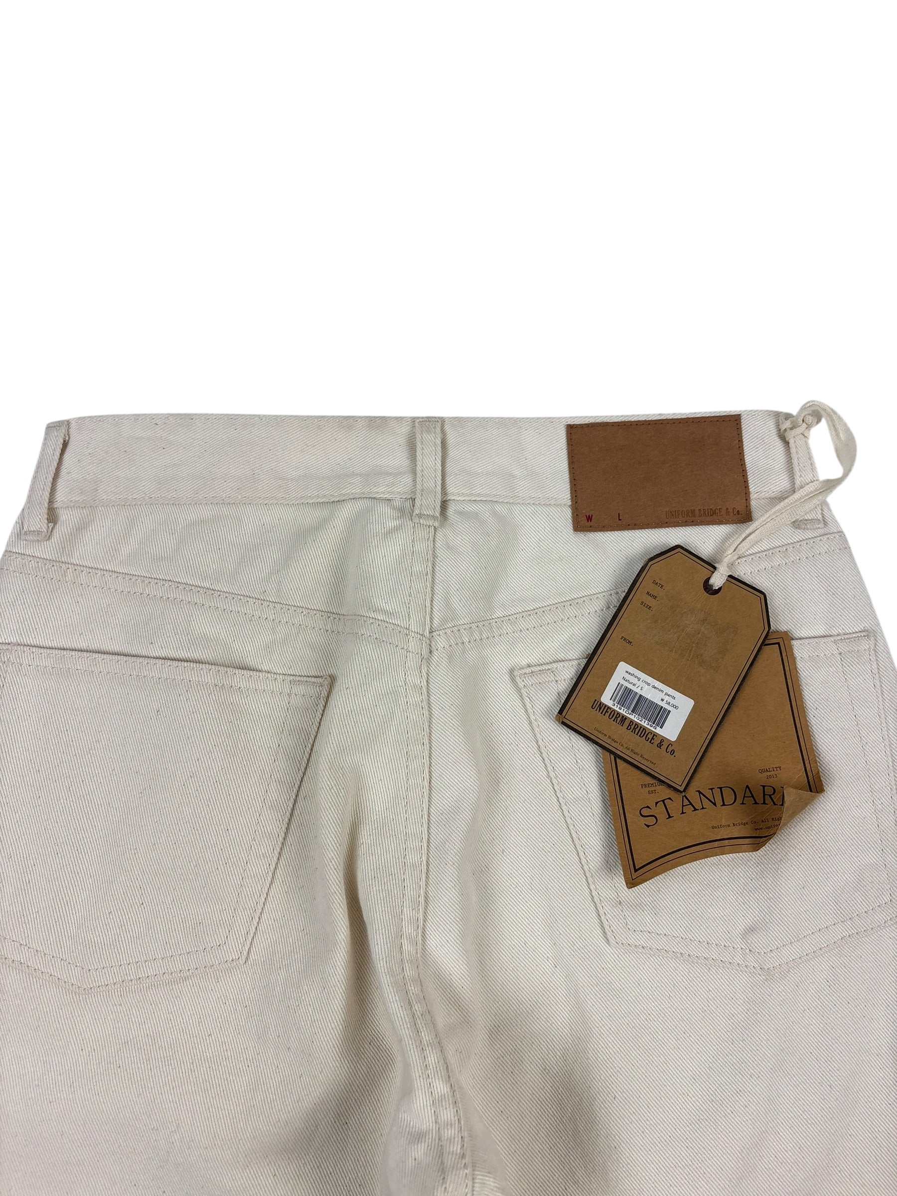 Uniform Bridge Washing Crop Denim Pants