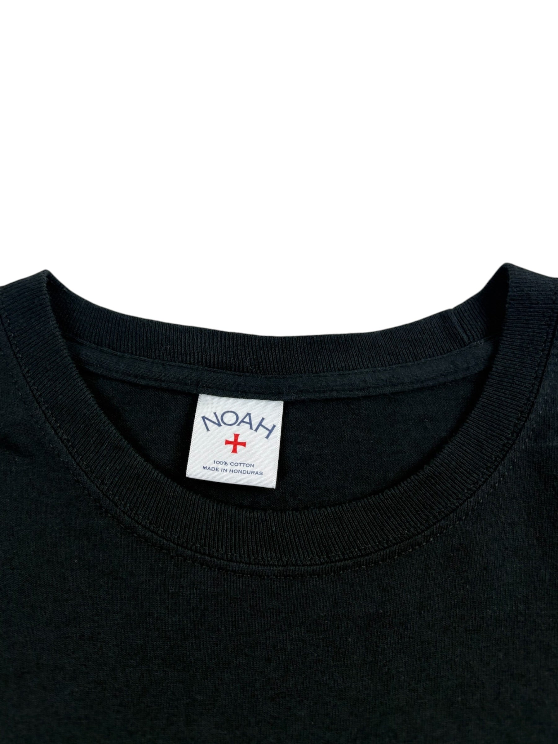 Noah Embrasse Le Poisson Black T-Shirt.