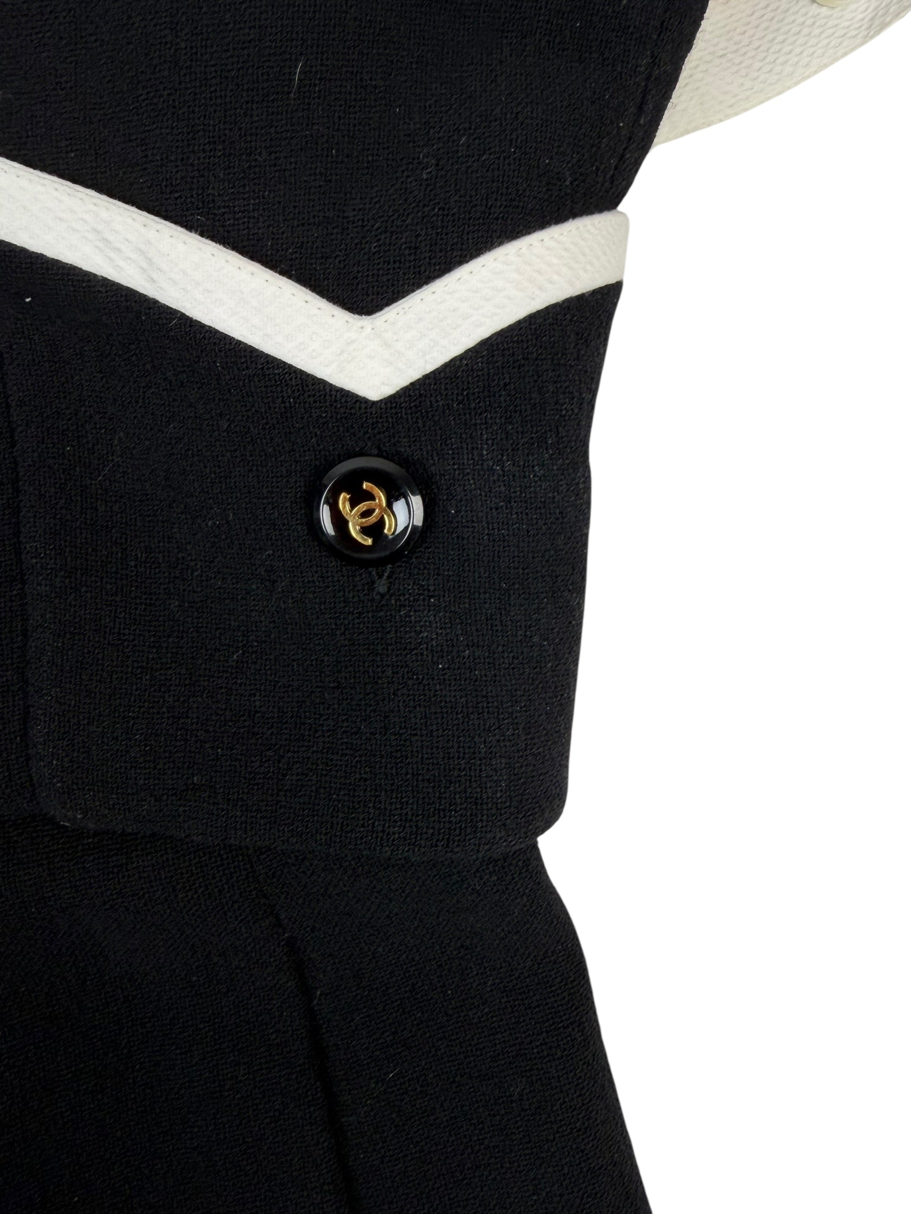 Chanel Boutique Spring / 1995 Cropped Jacket