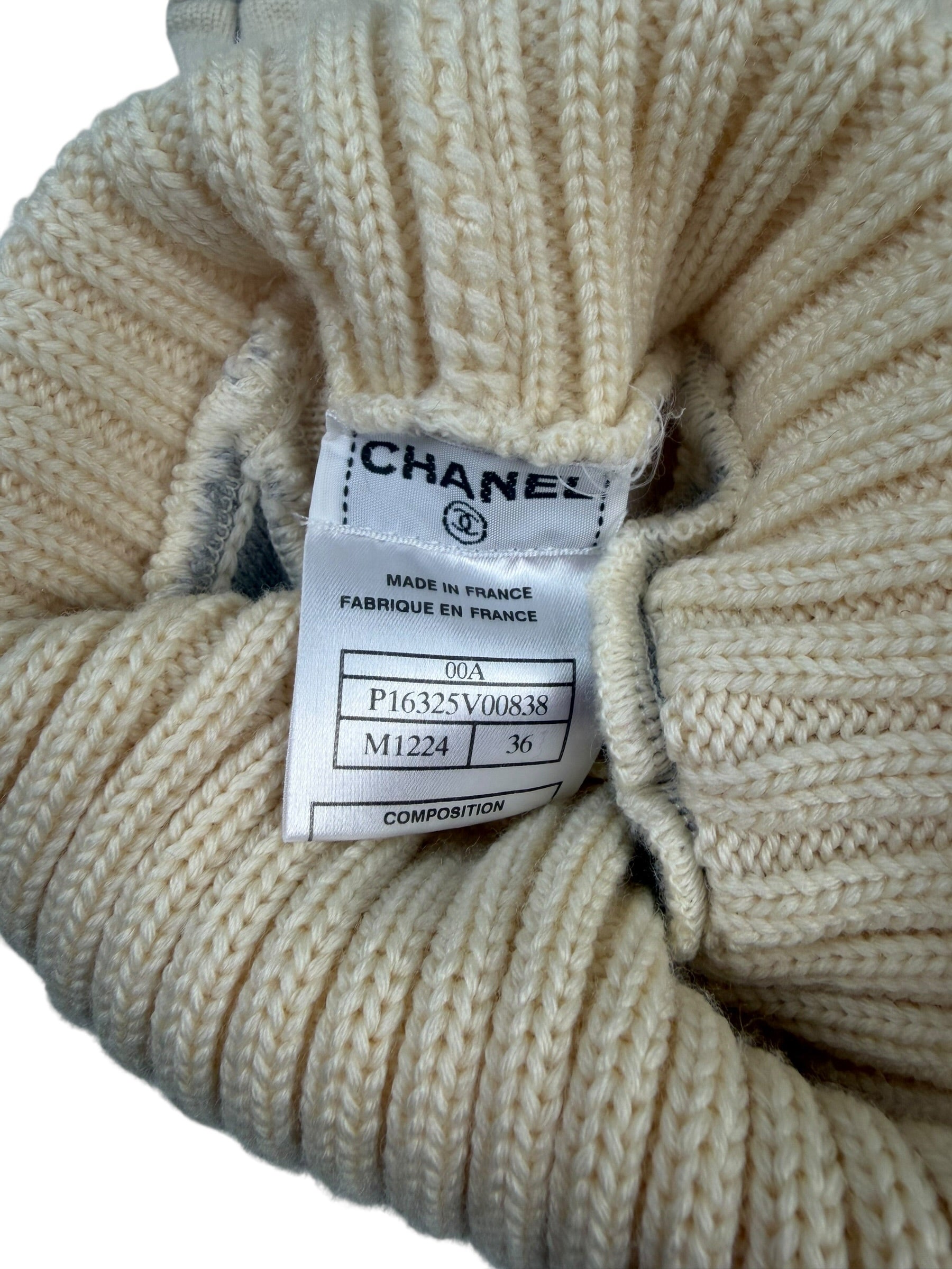 Chanel FW / 2000 Wool Turtle Neck