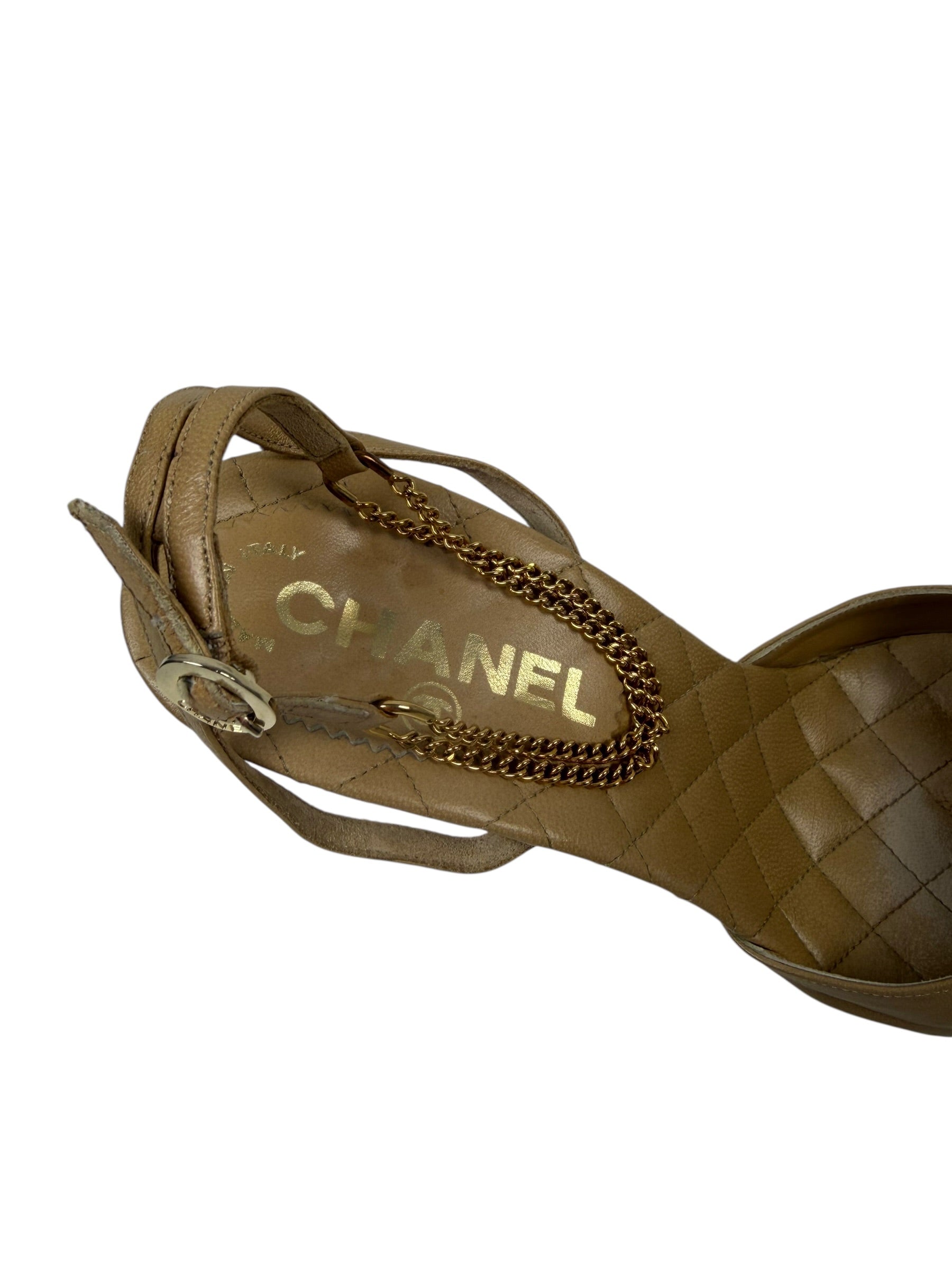 Chanel Autumn / 2001 Classic Pearl Heel