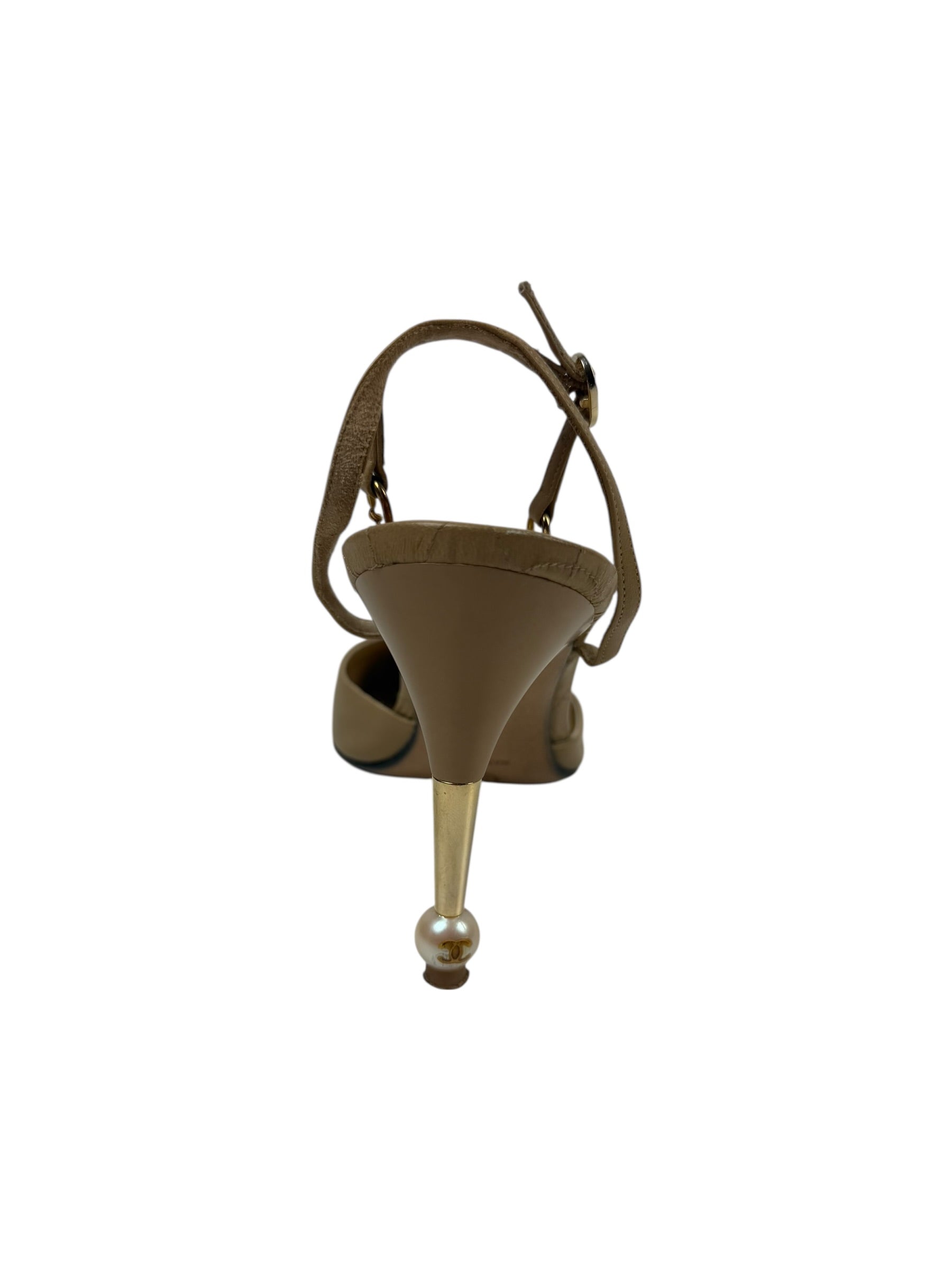 Chanel Autumn / 2001 Classic Pearl Heel